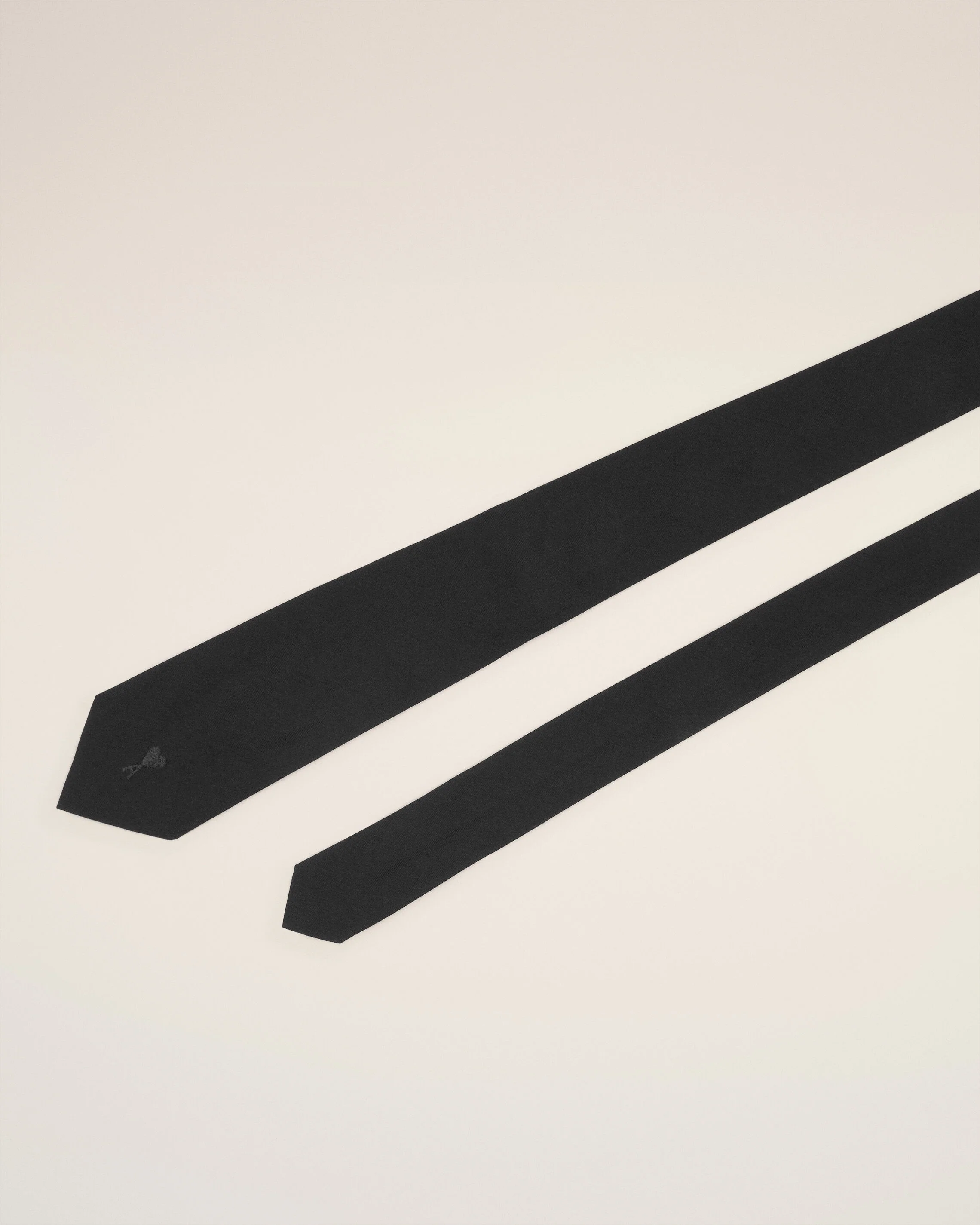 Cravate Noire Ami De Coeur En Soie - Image 3